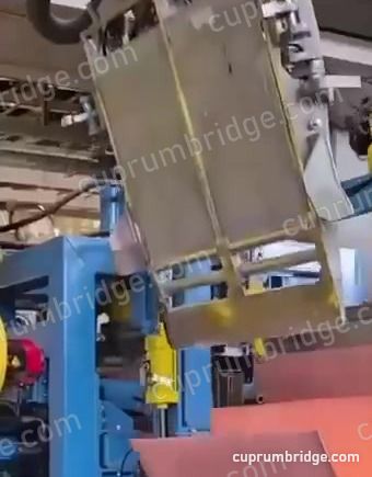 Cathode stripping machine